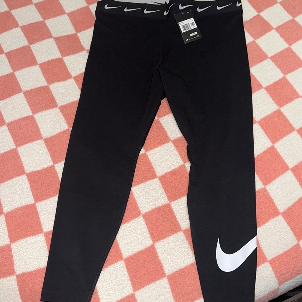 Women’s 1X, Nike, NWT, black leggings